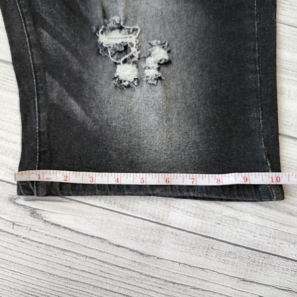 Men's Distressed Skinny Fit Black Denim Shorts With Stretch - Picture 7 of 11